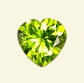 Bild 1 von 1.85 ct VVS! Bezauberndes grünes 8 x 8 mm  Peridot Herz. Tolle Farbe!