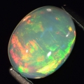 1.31 ct.! Fantastischer ovaler 9.2 x 7 mm Multi-Color Welo Opal mit klasse Flash