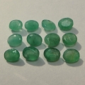 2.60 ct. 12 Stück ovale 4 x 3 mm Brasilien Smaragde