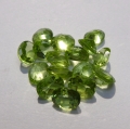 Bild 2 von 6 ct VS!  16 Stück feine grüne ovale 5 x 4 mm  Pakistan Peridot Edelsteine. Tolle Farbe!