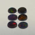 Bild 2 von 1.16 ct. 6 Stück schwarze ovale 5 x 3 mm Multi Color Opale 