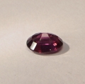 Bild 2 von 1.01 ct. Feiner rot violetter ovaler 7 x 5 mm  Rhodolith Granat