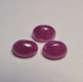 6.8 ct. 3 Stück ovale pink rote 6 x 8 mm Mosambik Rubin Cabochons