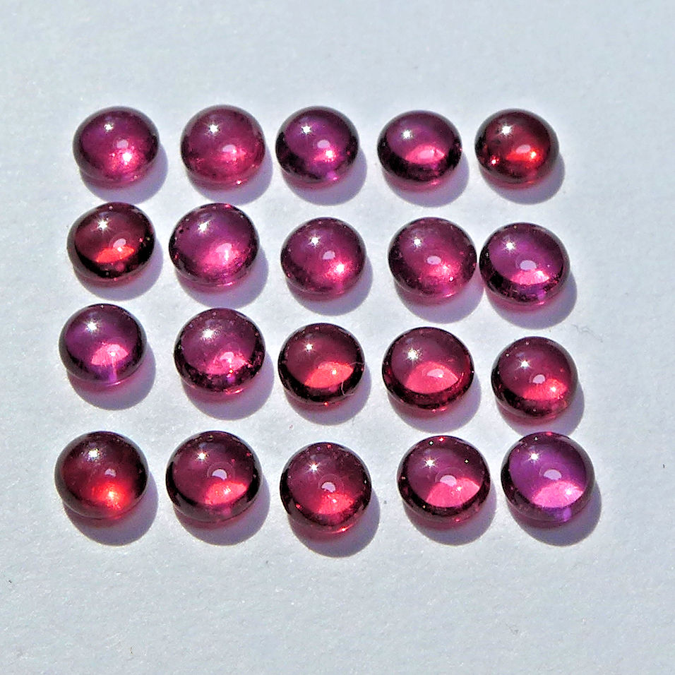 Bild 1 von 3 ct. 20 pieces of cherry red round 3 mm Rhodolite Garnet Cabochons