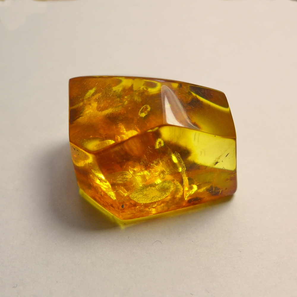 Bild 1 von  37.55 ct. Außergewöhnlicher 25 x 24 mm Ostsee Bernstein 