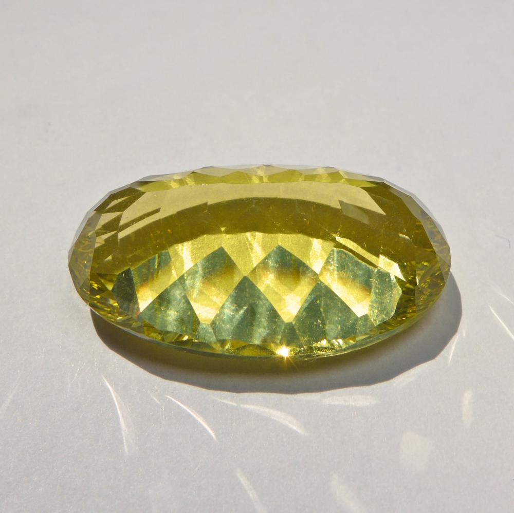 Bild 1 von  40.55 ct VS!  Großer ovaler 30 x 18  mm Lemon Quarz