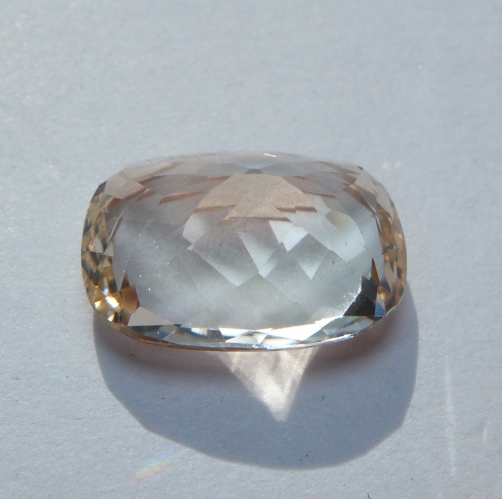 Bild 1 von 7.14 ct VS!  Klasse ovaler  13.8 x 10 mm Brasilien Champagne Topas