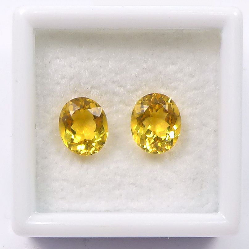 Bild 1 von 3.51 ct. VVS! Noble Pair of natural oval Brazil Gold Beryll Gemstones