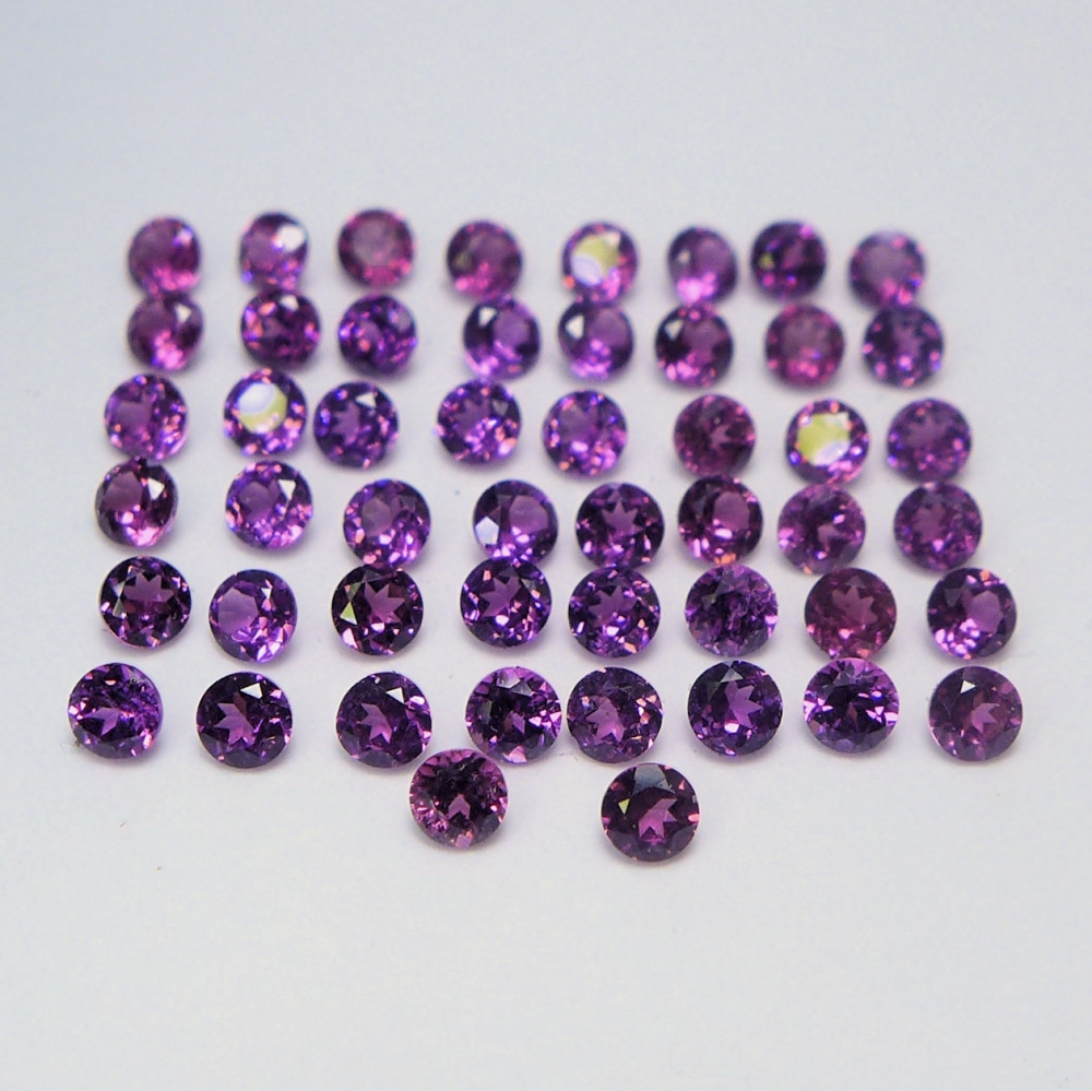 Bild 1 von 3.30 ct. VVS / VS! 50 pieces noble Pink- Violet 2.0 mm Rhodolite Garnet Gems