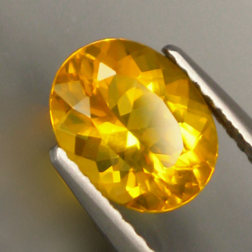 Bild 1 von 2.37 ct IF! Ravishing yellow oval 10.8 x 8.9 mm Mexico Opal