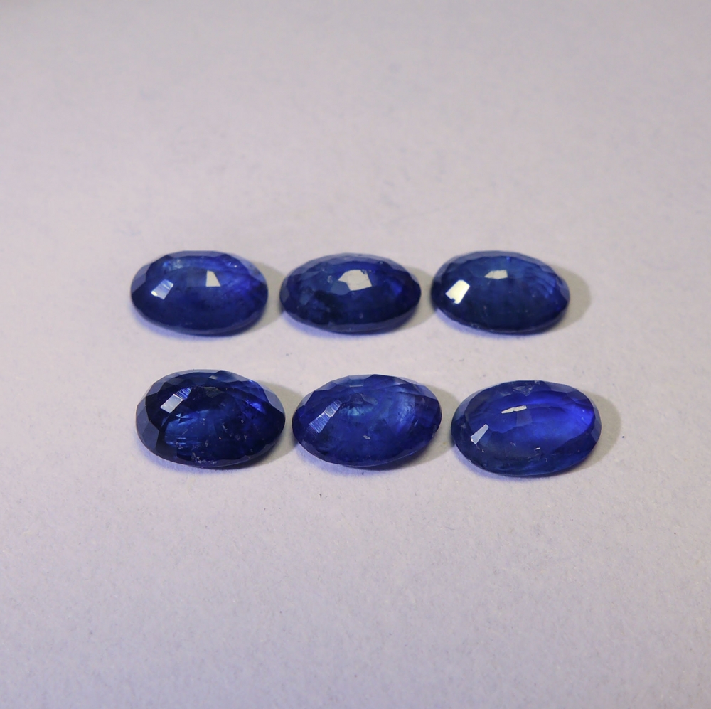 Bild 1 von  5.20 ct . 6 Stück blaue ovale 7 x  5  mm  Saphire