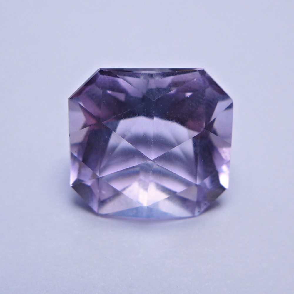 Bild 1 von 13.01 ct  IF! Sparkling 14.5 x 13.5 mm Oktagon Rose Cut  Amethyst