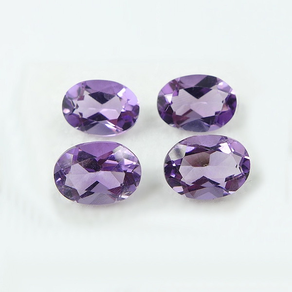 Bild 1 von 2.66 ct 4 pieces fine oval light violett 7 x 5 mm Brazil Amethyst Gemstones