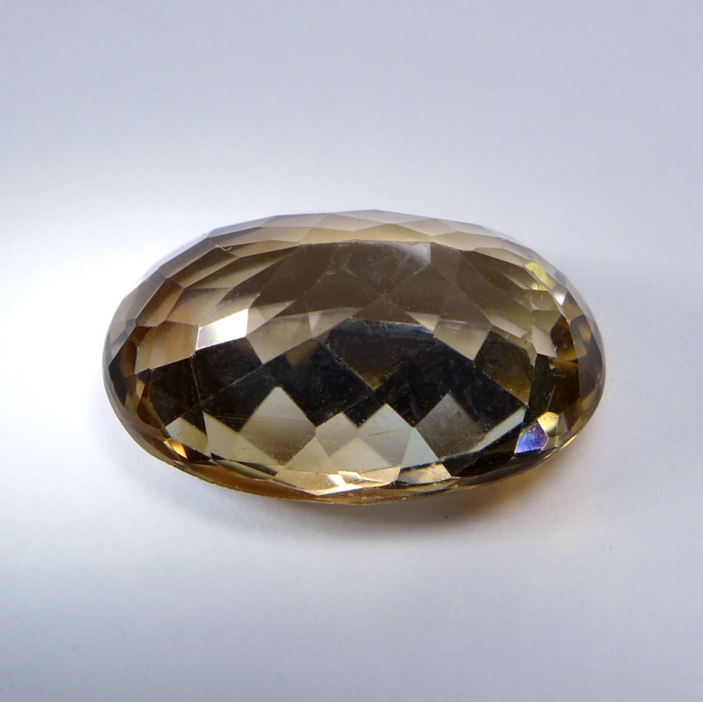 Bild 1 von 8.15 ct. VVS! Augenreiner ovaler 15 x 10 mm Brasilien Champagne Topas
