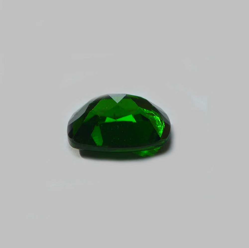 Bild 1 von 1.45 ct. Natürlicher ovaler 8 x 6 mm Chrom Diopsid Edelsteine