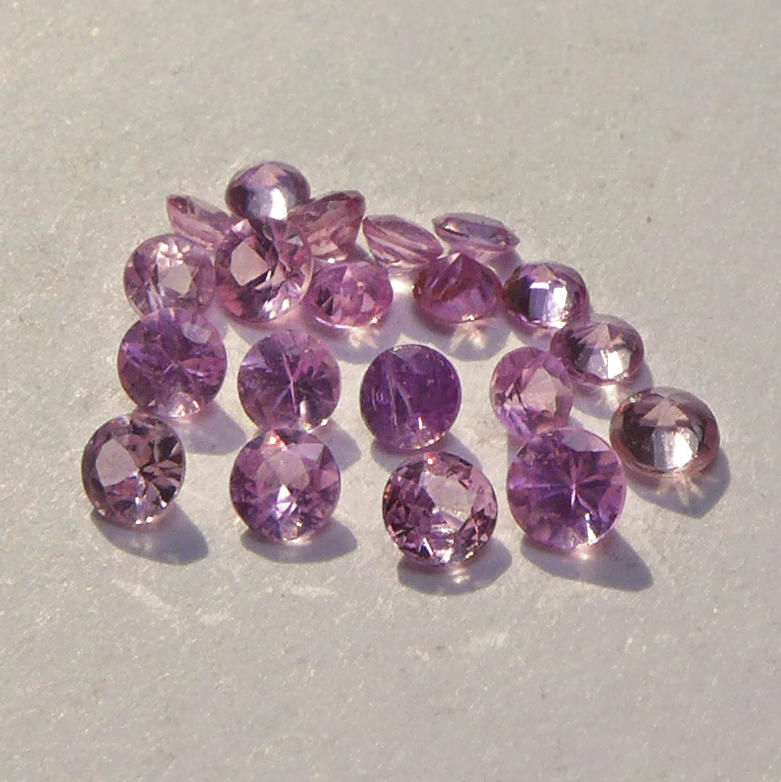 Bild 1 von 1.60 ct . 20 Stück rosa runde 2.1 bis 2.8 mm Madagaskar Saphire