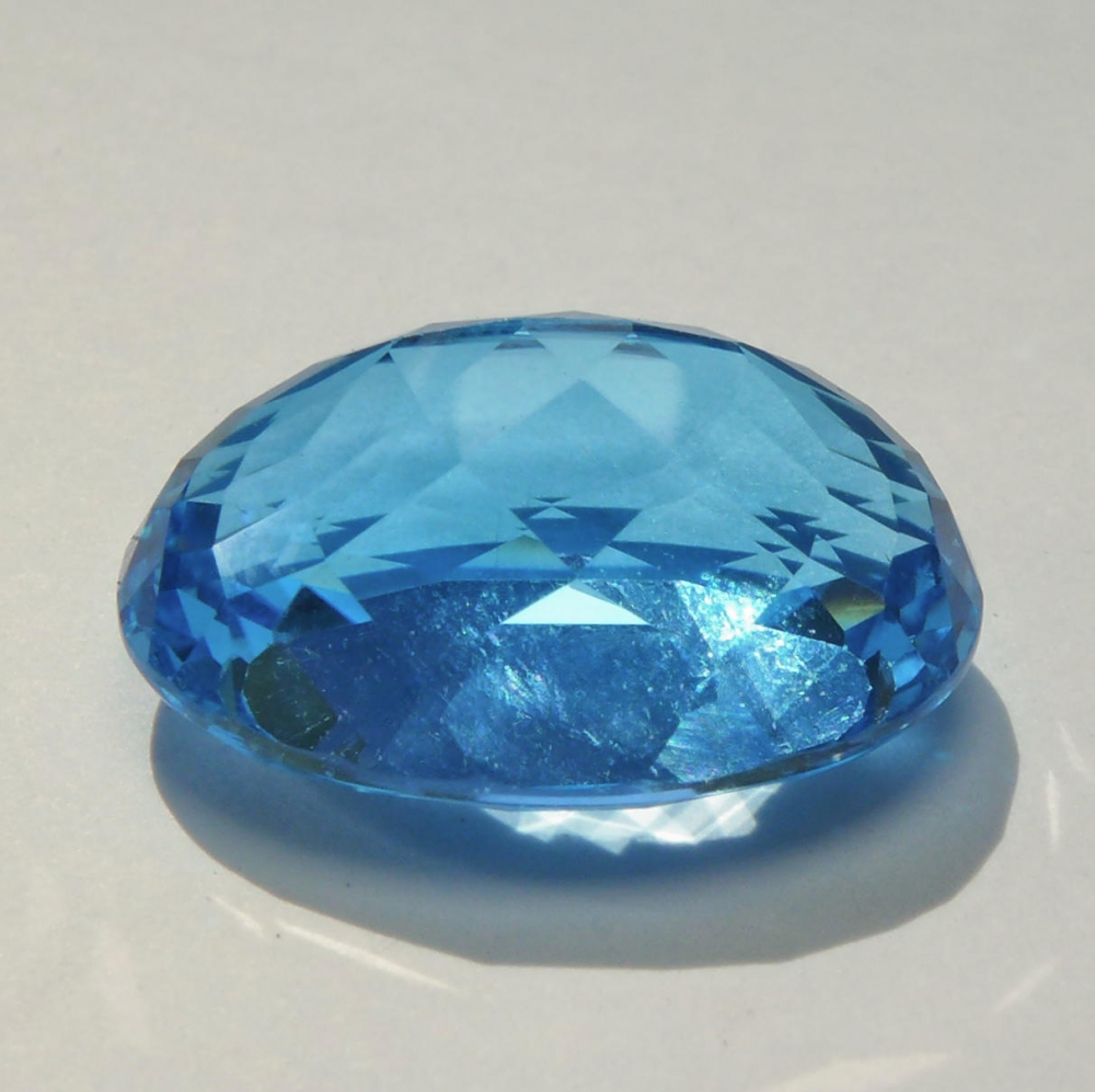 Bild 1 von 30.83 ct. VVS! Bezaubernderer ovaler 22 x 15.3 mm Swiss Blue Topas