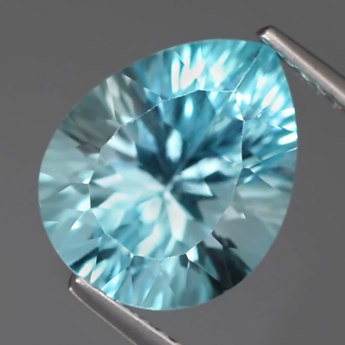 Bild 1 von 5.33 ct. VVS!  Bezaubernder 11.8 x 9.7 mm Brasilien Topas Tropfen