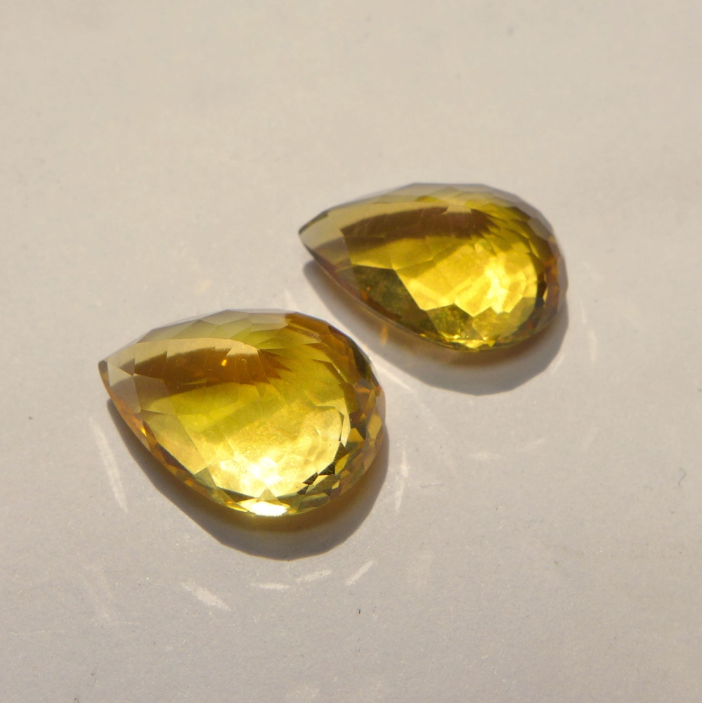 Bild 1 von 13.75 ct VVS! Schönes Paar 15.5 x 11 mm Brasilien Citrin Tropfen
