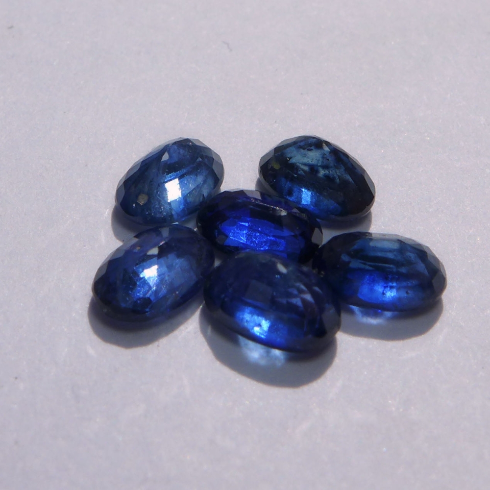 Bild 1 von 4.25 ct . 6 Stück blaue ovale 6 x 4 mm  Ceylon Saphire