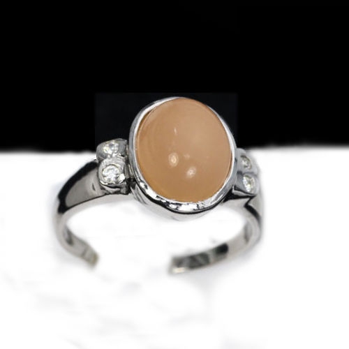 Bild 1 von Schicker 925 Silber Ring bestückt mit ovalem 3.99 ct. Afrika Mondstein  GR 57