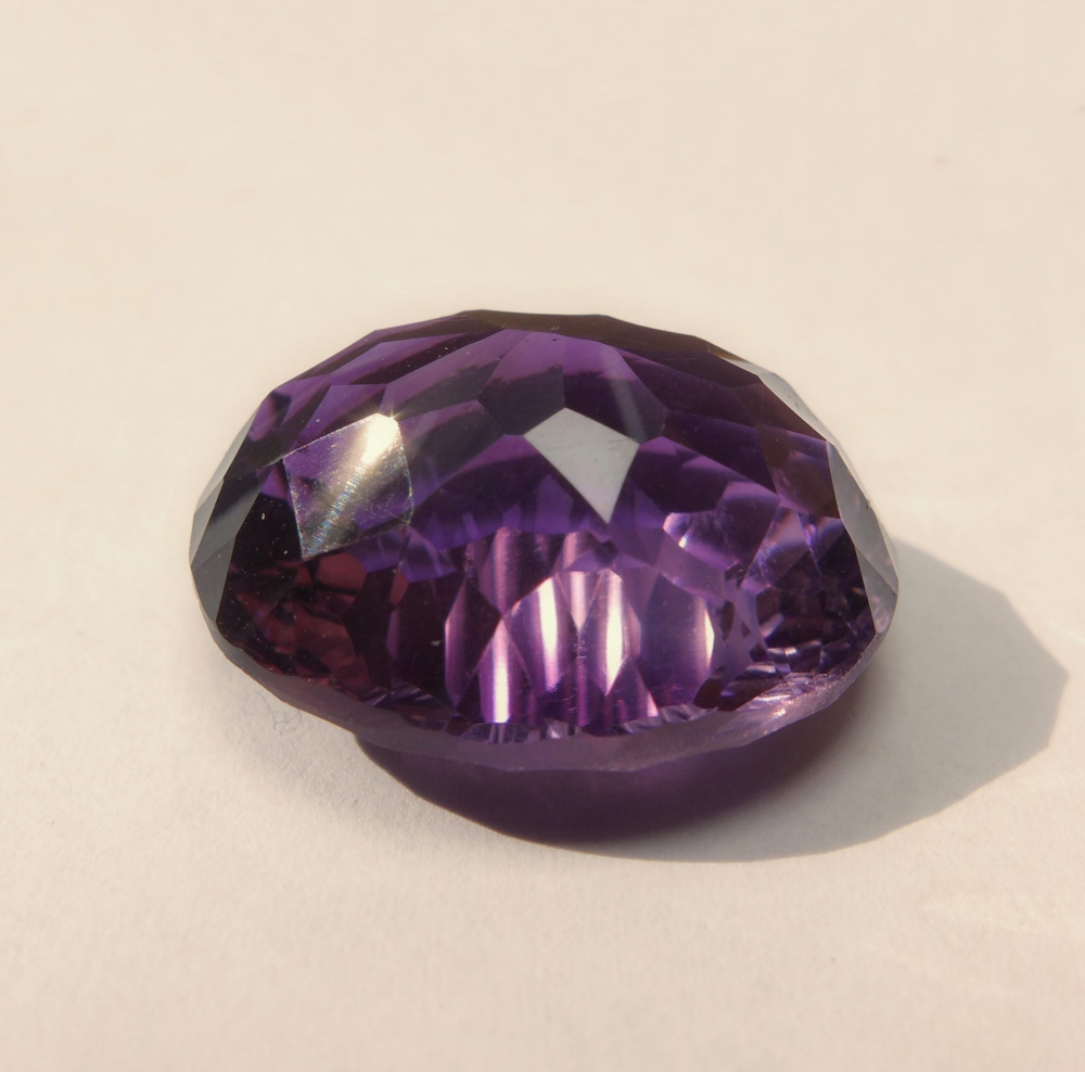 Bild 1 von 27.34 ct VVS! Großer ovaler 21.9 x 18.4 mm Bolivien Amethyst