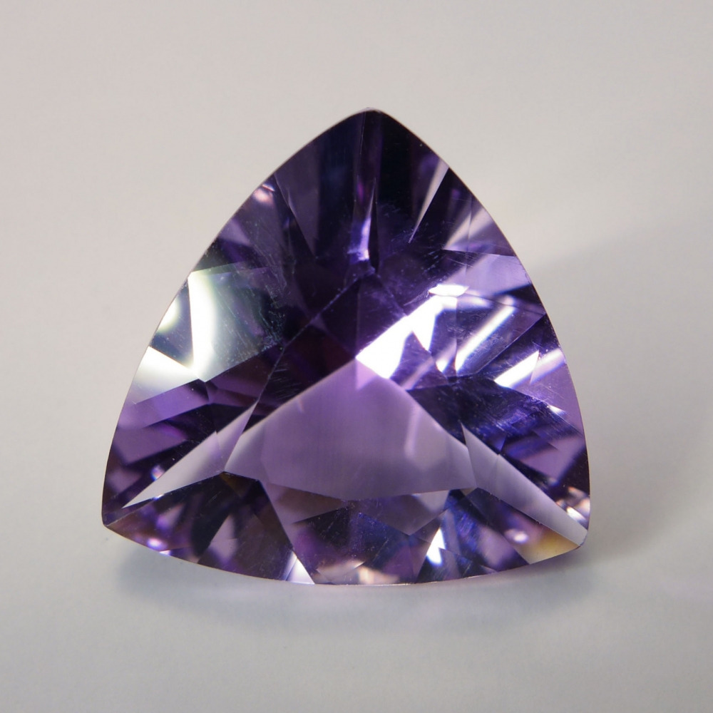 Bild 1 von 10.18ct vvs! Noble 16.7 x 16.2 mm Uruguay Amethyst Trillion