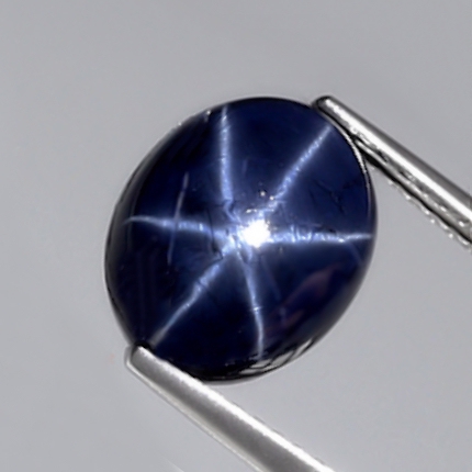Bild 1 von 5.77 ct  Ovaler echter 10.9 x 9.1 mm Blue- Star Sternsaphir