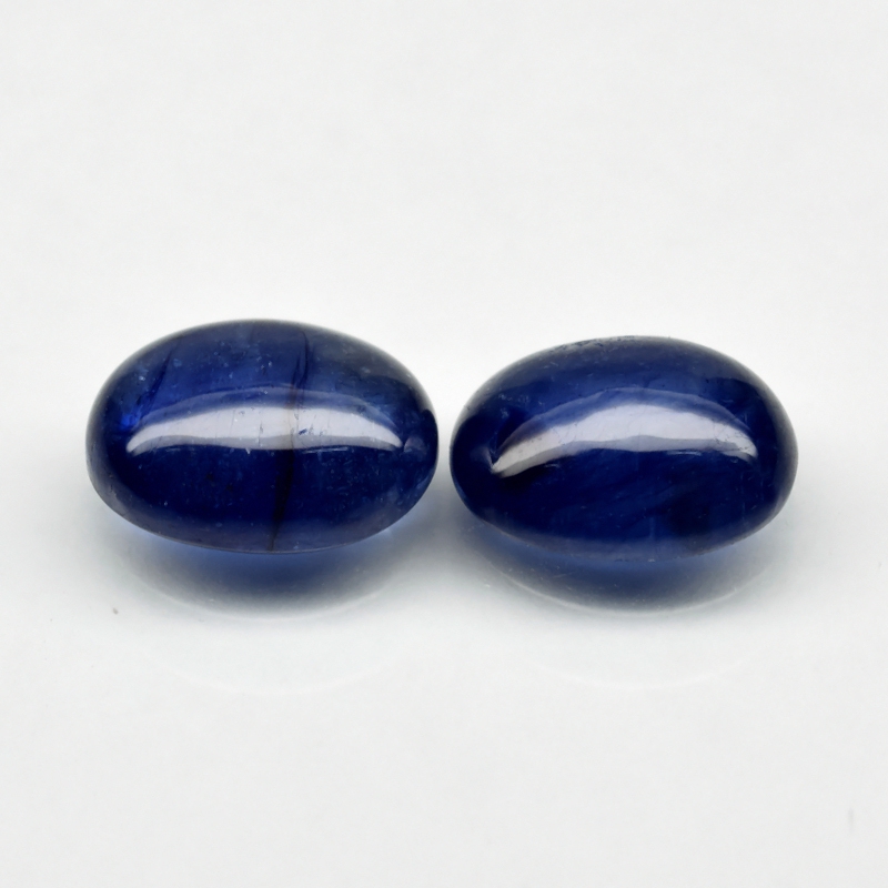 Bild 1 von 7.10 ct. Perfect Pair of oval Royal Blue Madagascar Cabochon Sapphires