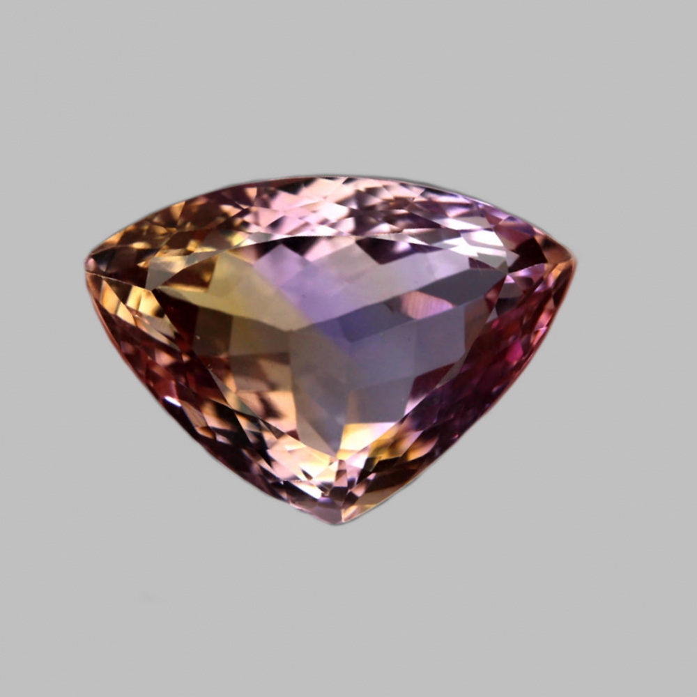 Bild 1 von 21.15 ct. Beatiful 22 x 16 mm Brazil Ametrine Trlliant