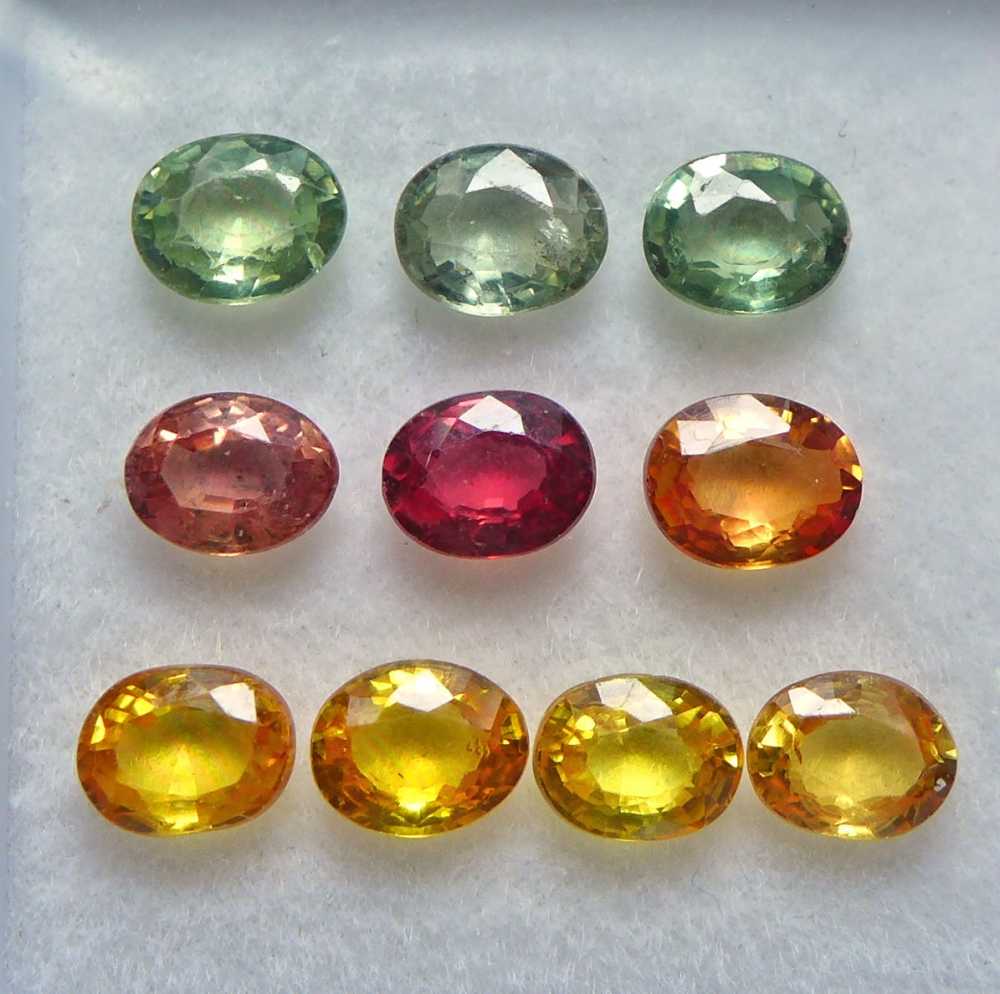 Bild 1 von 3.75 ct 10 pieces oval 5 x 4 mm Multi Color Tanzania Sapphires