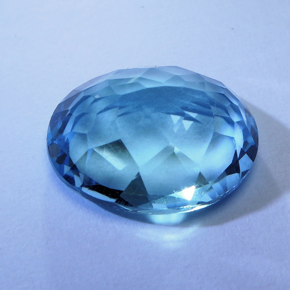 Bild 1 von 12.25 ct. Augenreiner ovaler 16 x 12 mm Brasilien Sky Blue Topas