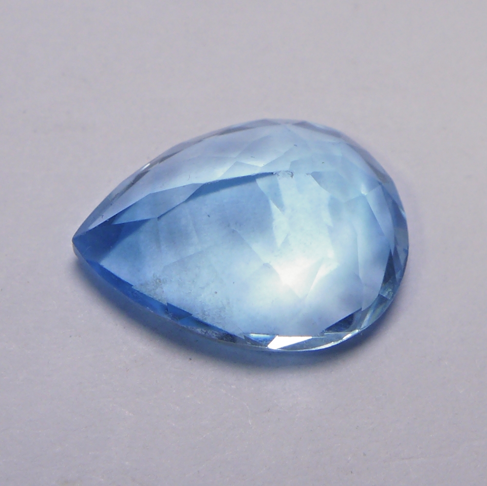 Bild 1 von 10.25 ct.  Augenreiner 16 x 12 mm Brasilien Sky Blue Topas Tropfen