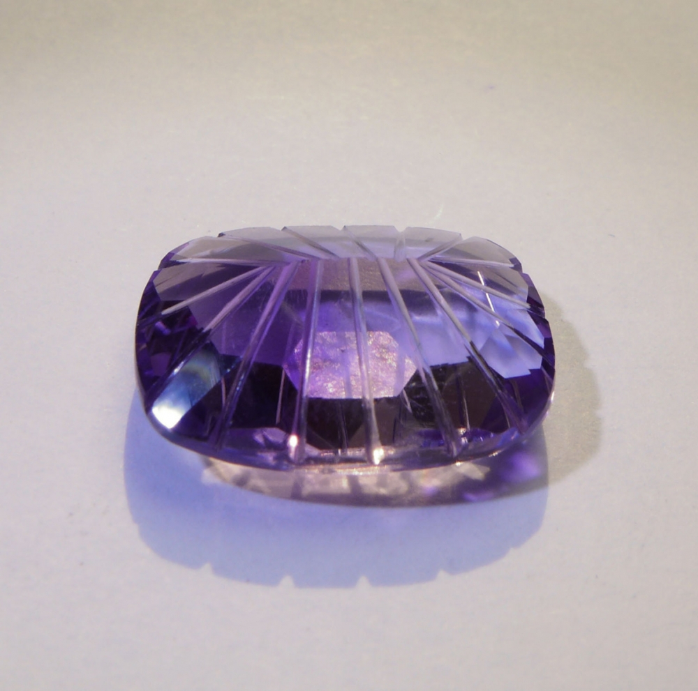 Bild 1 von 8.13 ct.  Violetter 16.2 x 12.3 mm Brasilien Cushion Amethyst 
