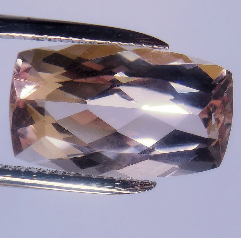 Bild 1 von 9.65 ct VS! Beautiful Antique18 x 10 mm Light Pink Morganite