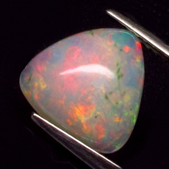Bild 1 von 2.09 ct. Schöner 10.5 x 10.5 mm Trilliant Cabochon Welo Opal mit schönem Flash