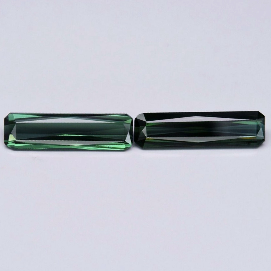 Bild 1 von 2.7 ct. Klasse Paar grüne 14 x 4 mm Turmalin Baguettes