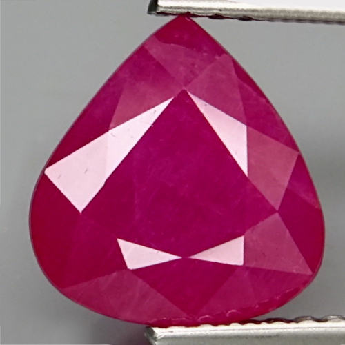 Bild 1 von 3.60 ct. Pink Red 9.4 - 9.0 mm Pear Facet Mozambique Ruby