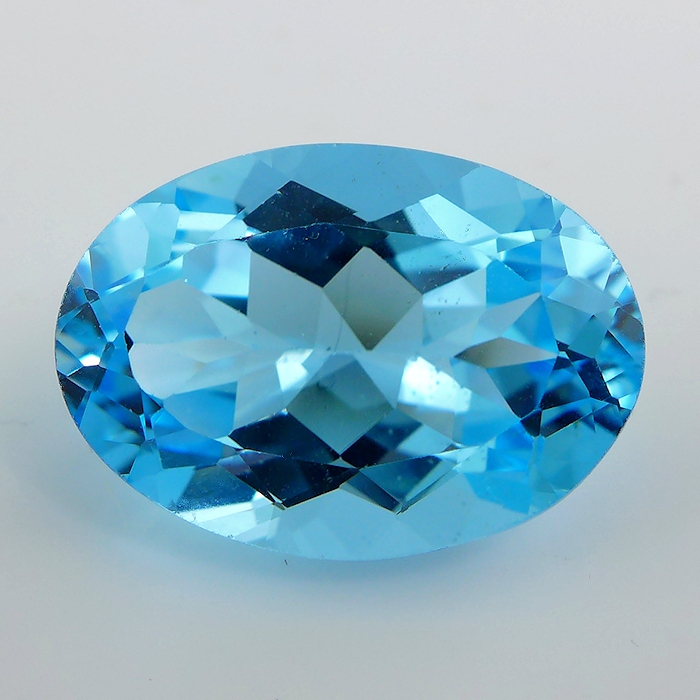 Bild 1 von 13.84 ct. VS! Bezaubernder ovaler 17.8 x 12.8 mm Brasilien Swiss Blue Topas