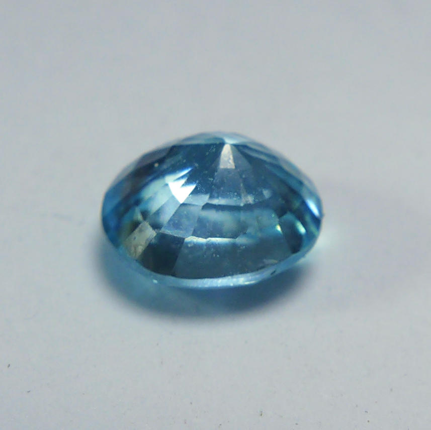 Bild 1 von 2.01 ct. VS! Natürlicher blauer ovaler 7 x 6.3 mm Kambodscha Zirkon