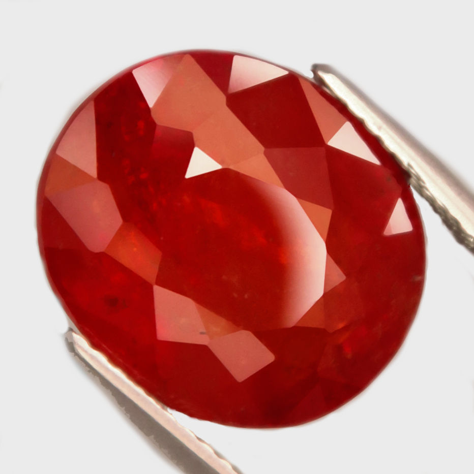 Bild 1 von 11.84 ct. Natürlicher orange-roter ovaler 13.8 x 11.7 mm Spessartin Granat