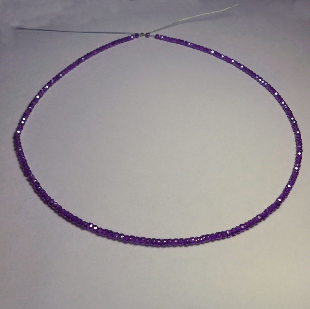 Bild 1 von Blauvioletter Saphirstrang  72 ct aus Rondellen Ø  3 mm 42 cm lang