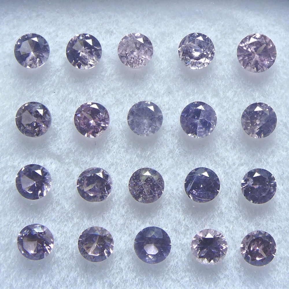 Bild 1 von 1.50 ct. 20 Stück unbeh.violette runde 2.5 mm Brillantschliff Burma Spinelle