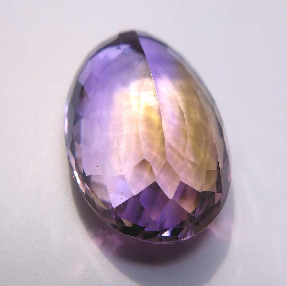 Bild 1 von 20.40 ct VVS ! Schöner ovaler 24.5 x 14.5 mm Brasilien Ametrin