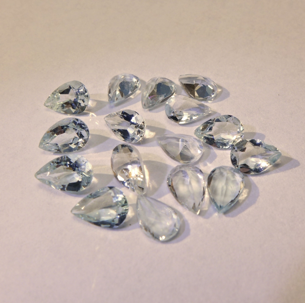 Bild 1 von 2.20 ct. 16 Stück augenreine 6 x 4 mm Aquamarin Tropfen