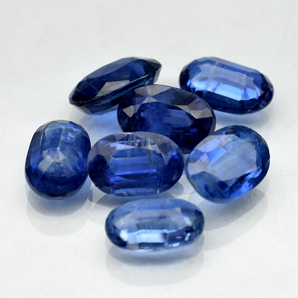 Bild 1 von 4.04 ct. 7 pieces fine oval cornflower blue 6 x 4 mm Sri Lanka Kyanite