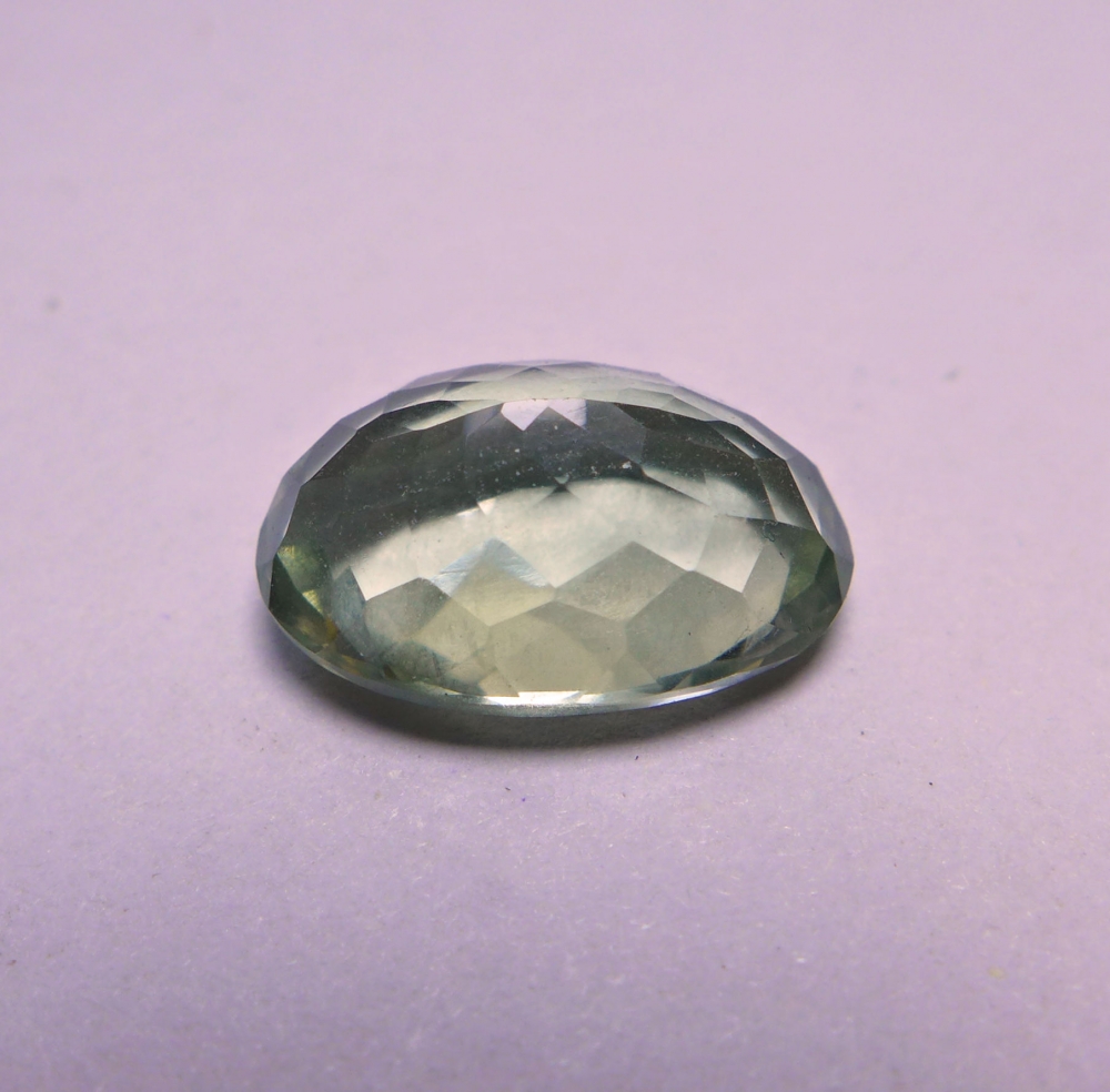 Bild 1 von 9.15 ct VVS! Feiner ovaler 16.8 x 11.5 mm Brasilien Amethyst / Prasiolith