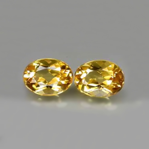 Bild 1 von 2.64 ct. Perfect Pair golden 8 x 6 mm Brazil Beryl Gemstones
