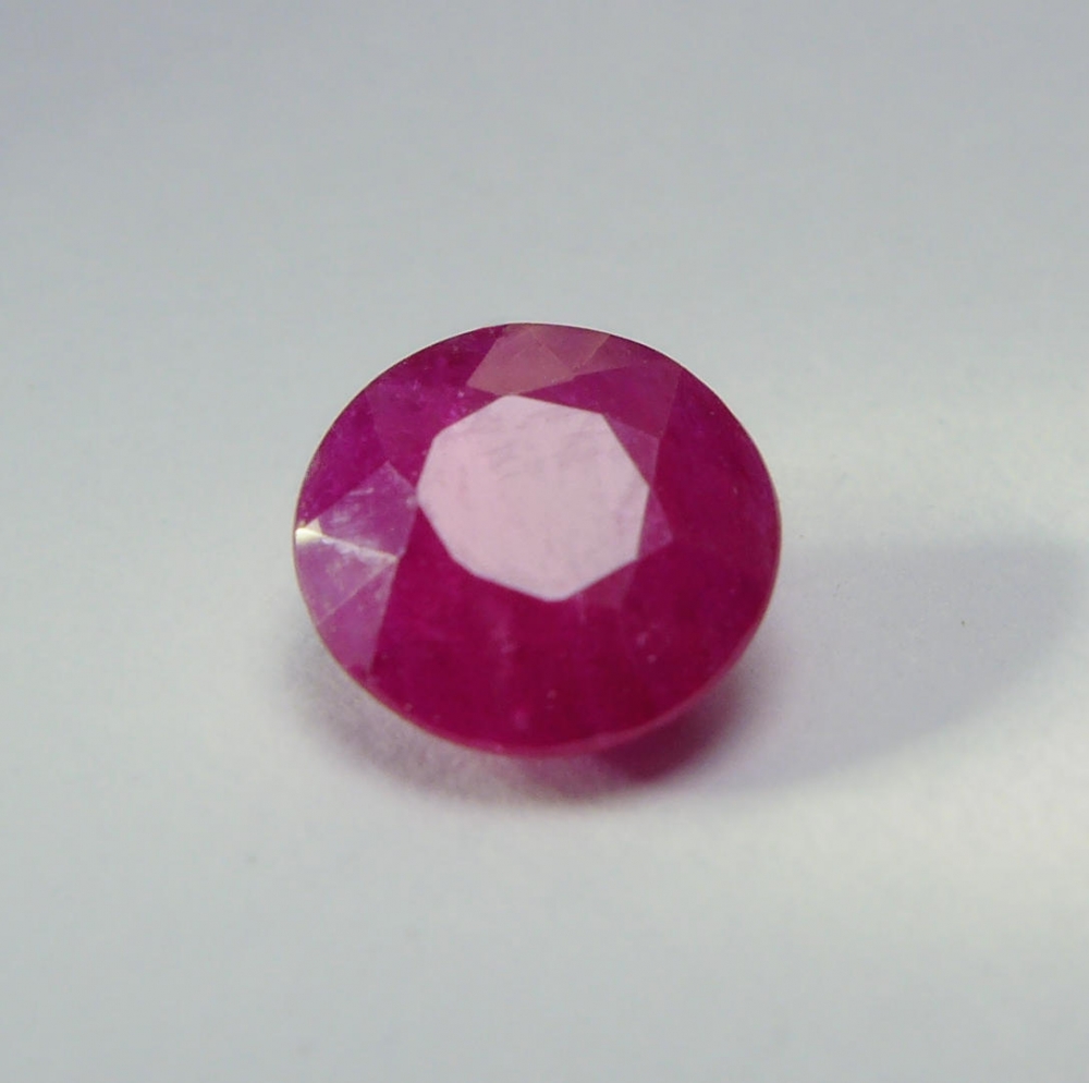 Bild 1 von 1.88 ct. Noble round 7.5 mm pink red Ruby from Mozambique