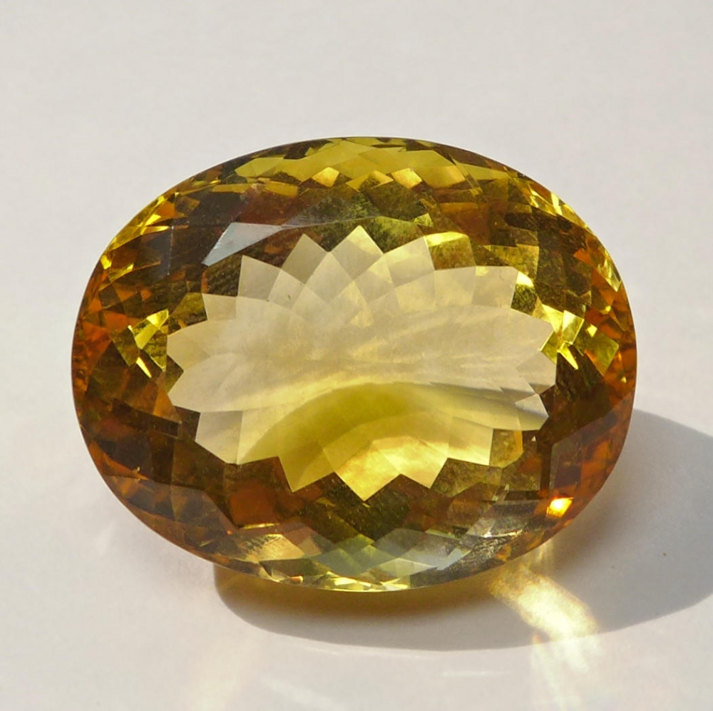 Bild 1 von 39.11 ct VVS! Prächtiger ovaler 24.3 x 19.5 mm Brasilien Citrin